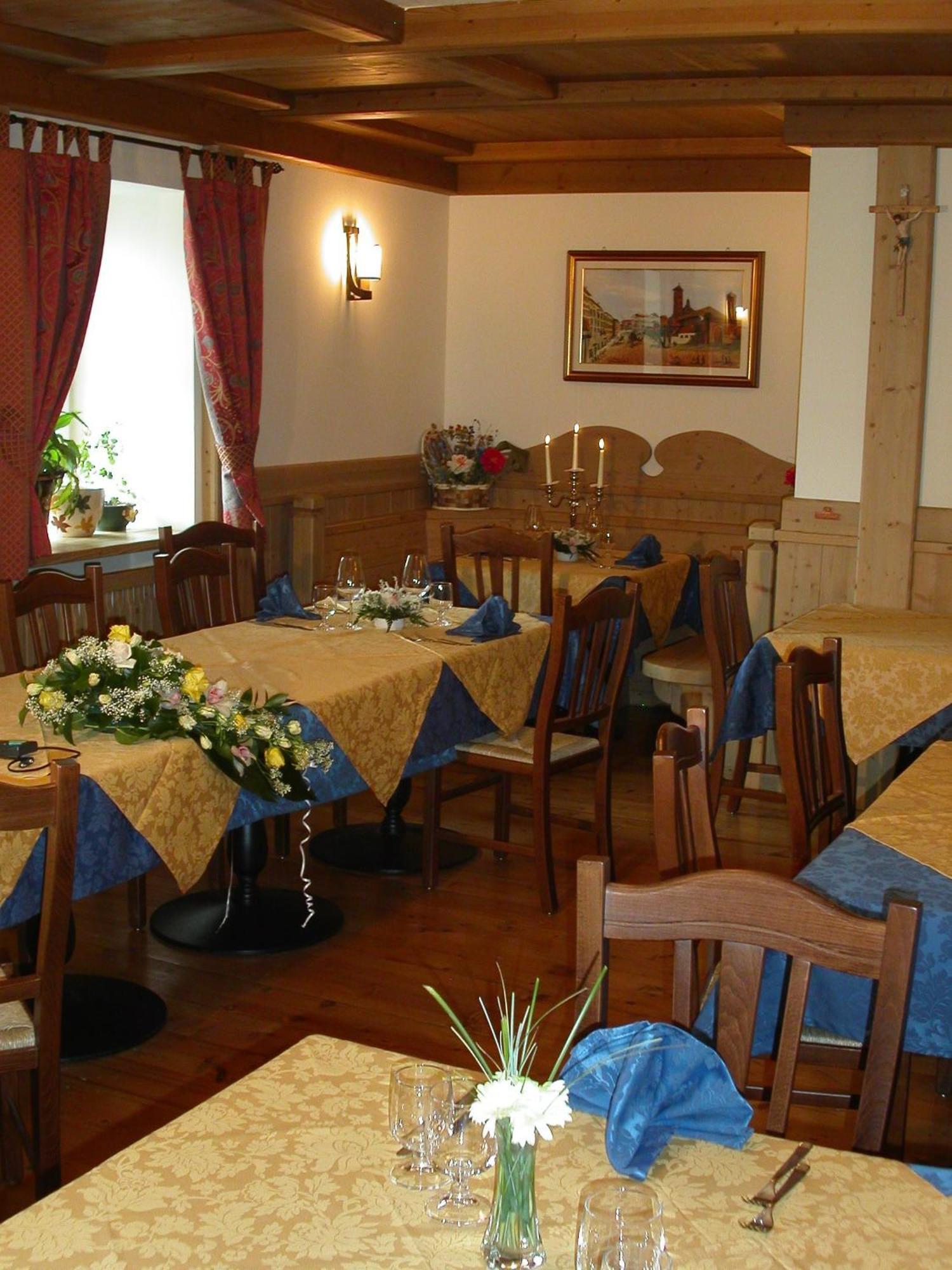 Alpen Garten Hotel Margherita Rumo Buitenkant foto